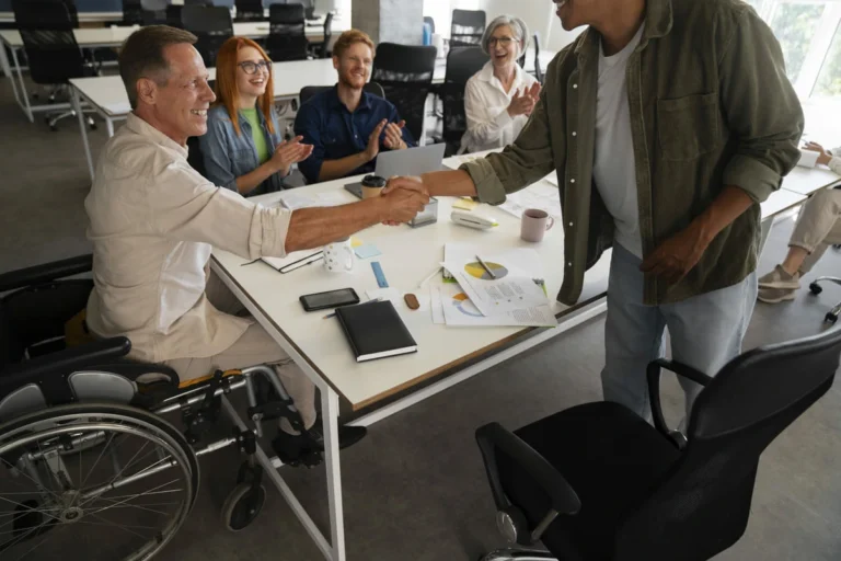 Como o business partners podem influenciar lideranças a promover a inclusão